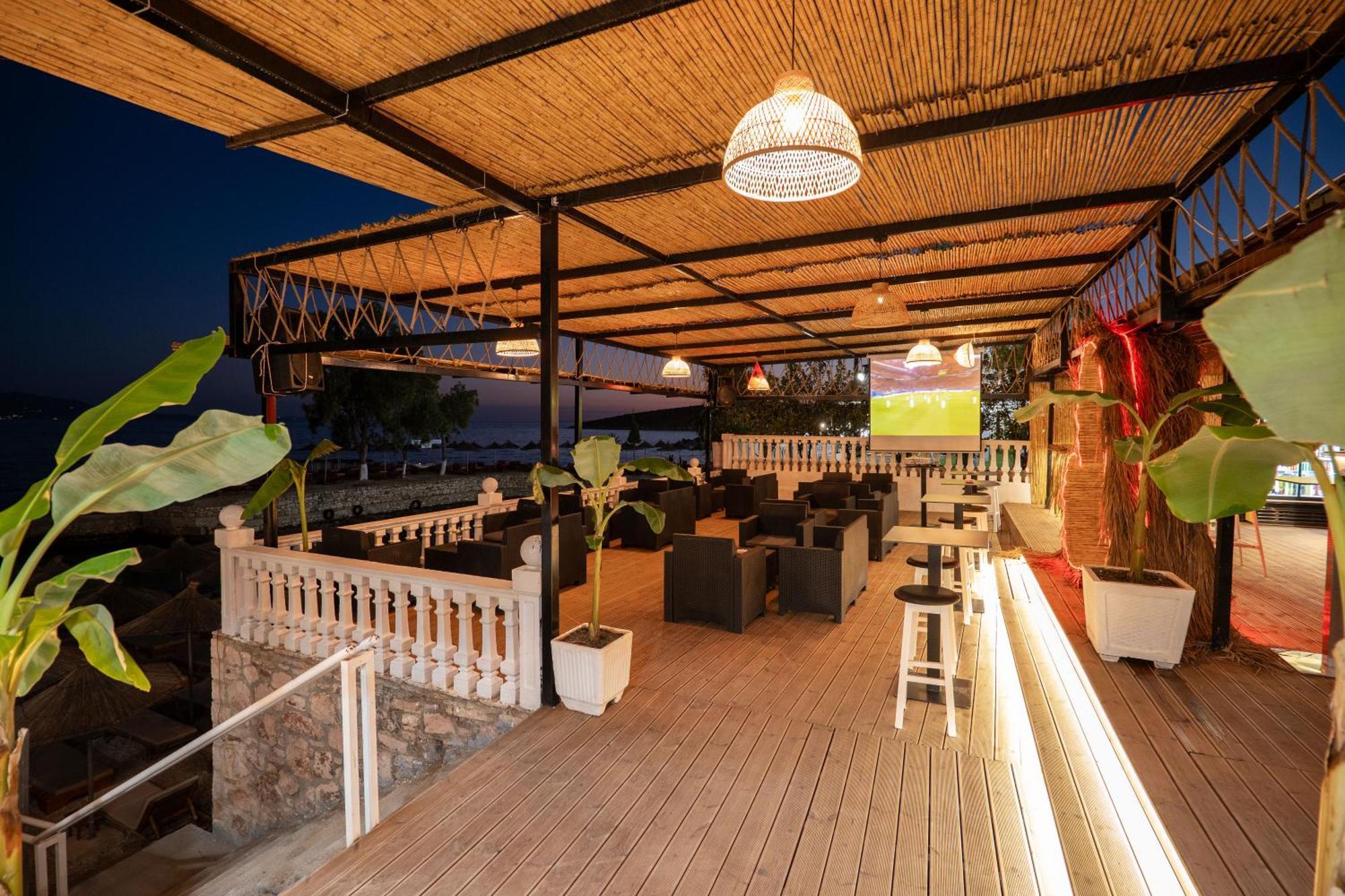 Hotel Kompleks Joni Sarande Exterior photo